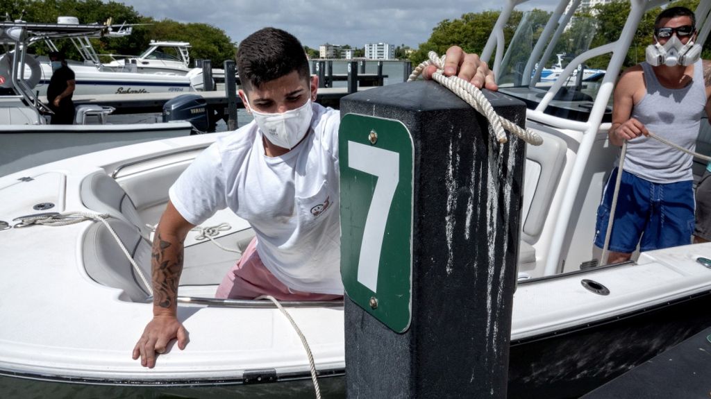  Desde hoy multas de hasta 500 d&oacute;lares por no llevar mascarilla en Miami 