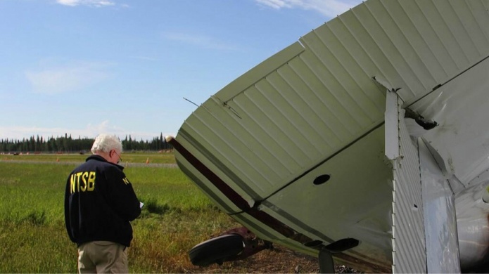 Una avioneta se ha estrellado en el aeropuerto internacional de Nashville, en Tennessee, EE.UU. Se informa de varios heridos. El accidente no ha afectado los vuelos.