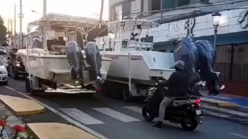  Video: Pescadores en Rinc&oacute;n sacan sus botes a la calle para protestar 