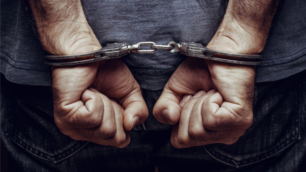  Polic&iacute;a sorprende a grupo robando en Isabela 