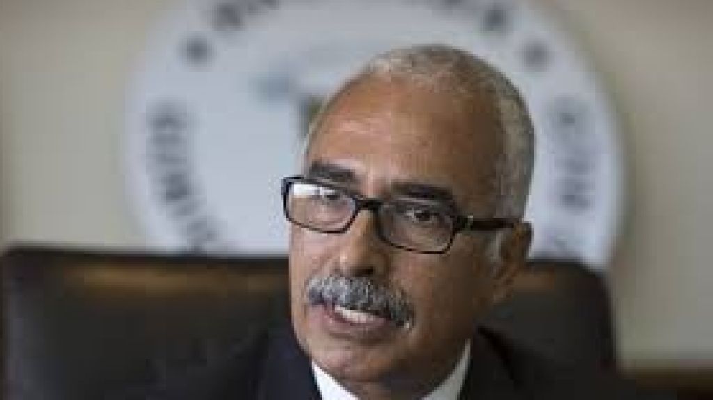  OGP reasigna partidas presupuestarias que cort&oacute; para programas de servicios legales 