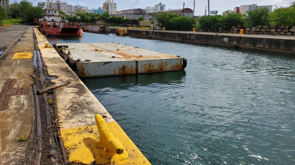  34 representantes participan en evento informativo sobre RFP del dique seco en Isla Grande 