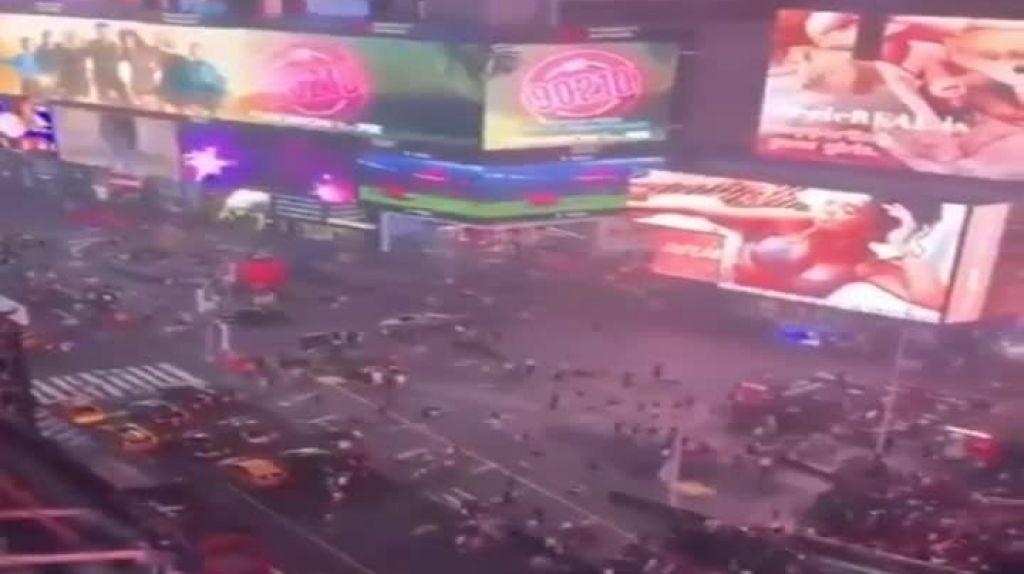  Video: Corre y Corre en NuevaYork, pensaban que era un tiroteo 