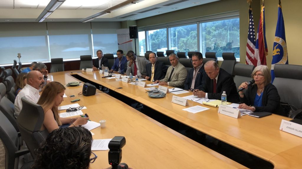  Gobierno y Sector Privado analizan el impacto y futuro de la manufactura en la isla 