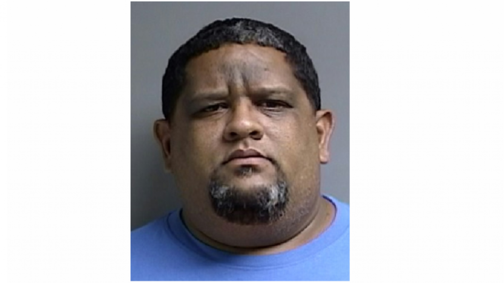  Fichaoooo, cobro casi 30 mil por un trabajo de hojalatería a un Mustang y se perdió 