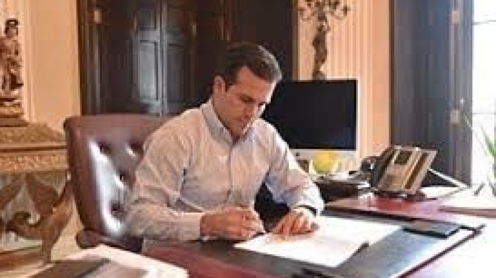  Gobernador anuncia aprobaci&oacute;n del Plan Vital por agencias federales 