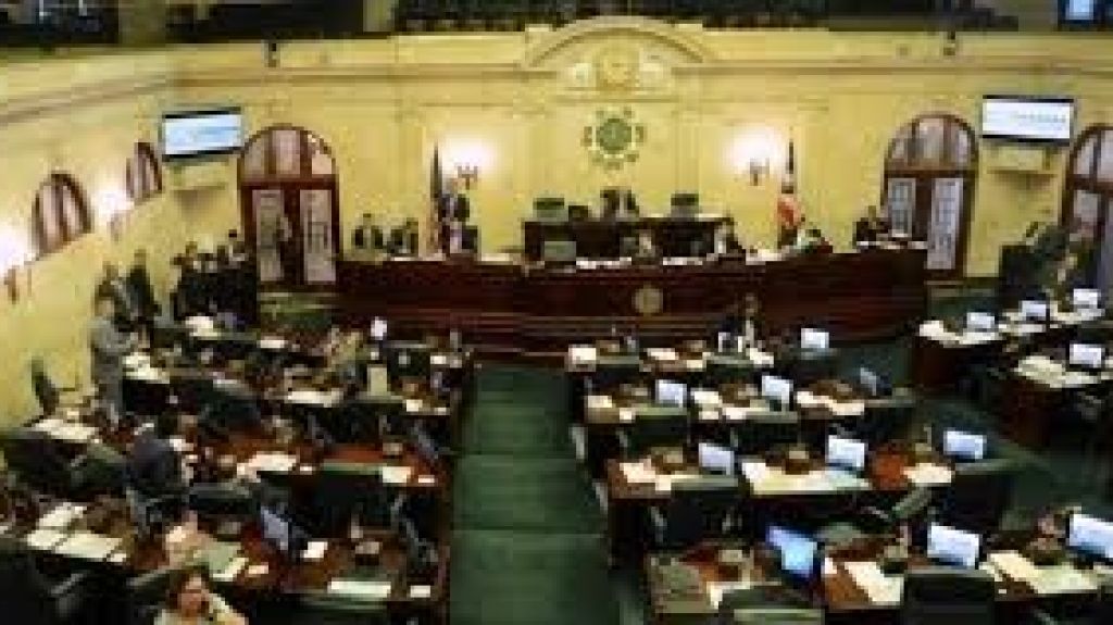  C&aacute;mara de Representantes y Servicios Legales de Puerto Rico firman acuerdo colaborativo para ayudar a personas de escasos recursos econ&oacute;micos 