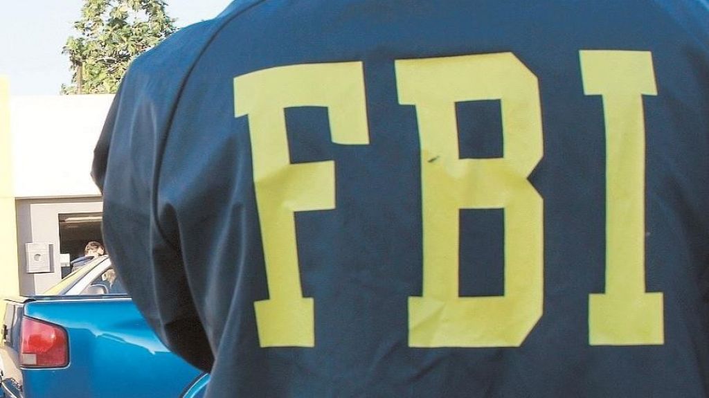  Federales arrestan a una mujer y un hombre por posesi&oacute;n de pornograf&iacute;a infantil 