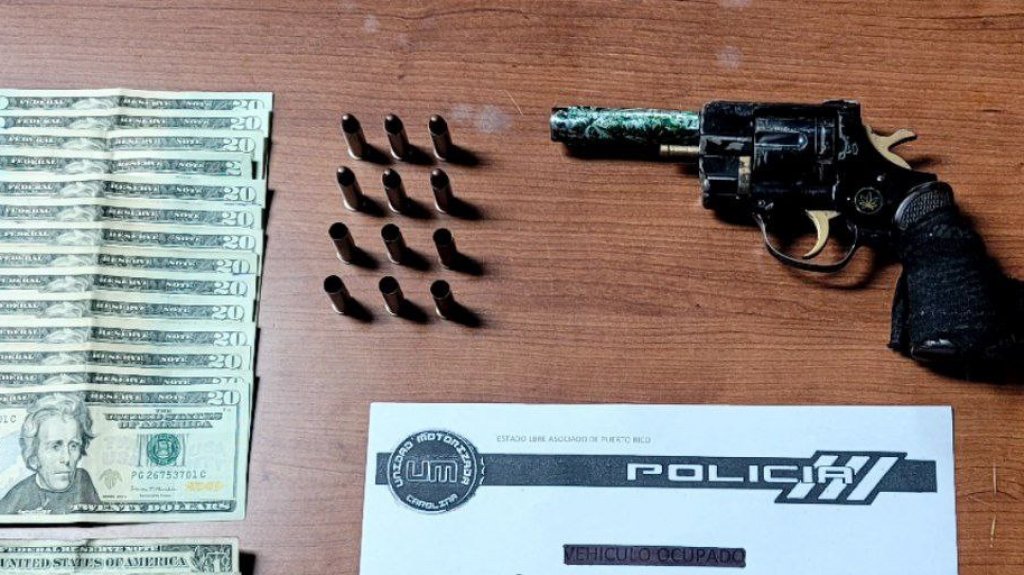  Arrestan a un hombre disparando al aire con un revolver &ldquo;Mohoso&rdquo; en Lo&iacute;za 