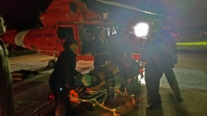 Guardia Costera evacua de crucero a mujer con herida grave en la cabeza