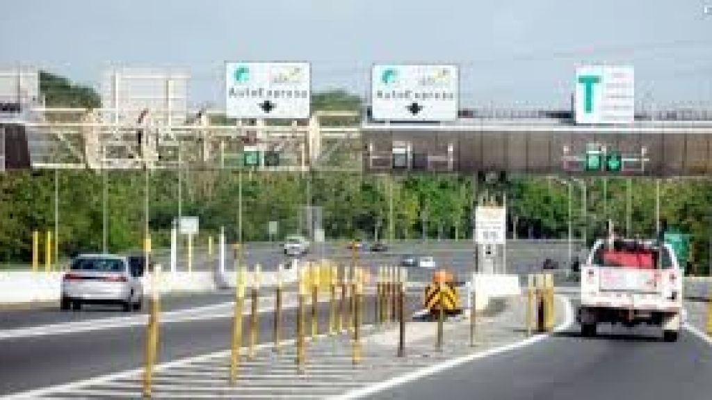  Gobernador dice proyecto para bajar multas de AutoExpreso puede ser vetado por la Junta de Control Fiscal 