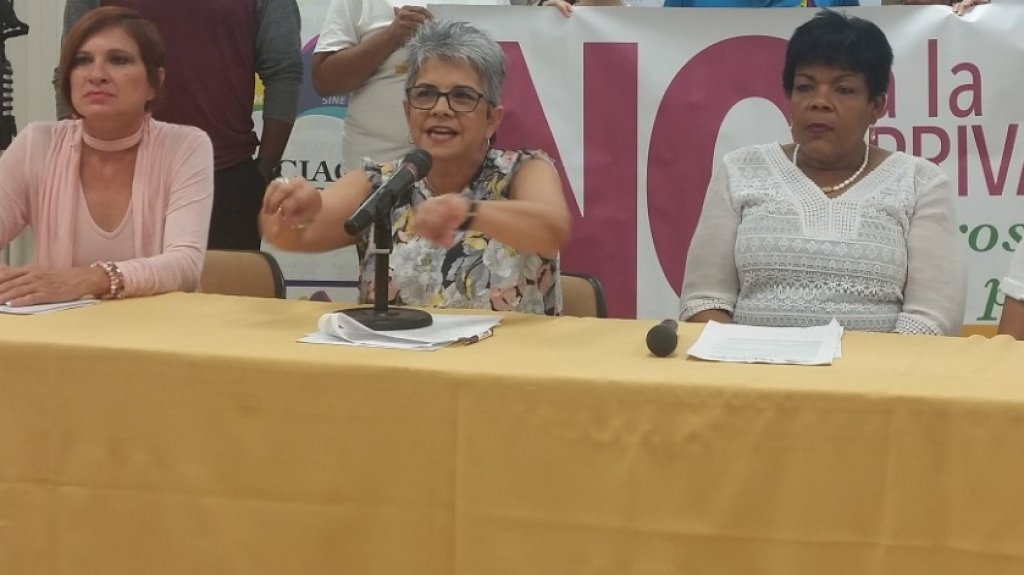  Asociaci&oacute;n de Maestros denuncia no todos los maestros recibir&aacute;n los incentivos de 5 mil d&oacute;lares 