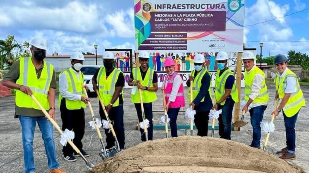  Lo&iacute;za remodela plaza de recreo y la renombra en honor al cantante y compositor Carlos &ldquo;Tat&aacute;&rdquo; Cirino 
