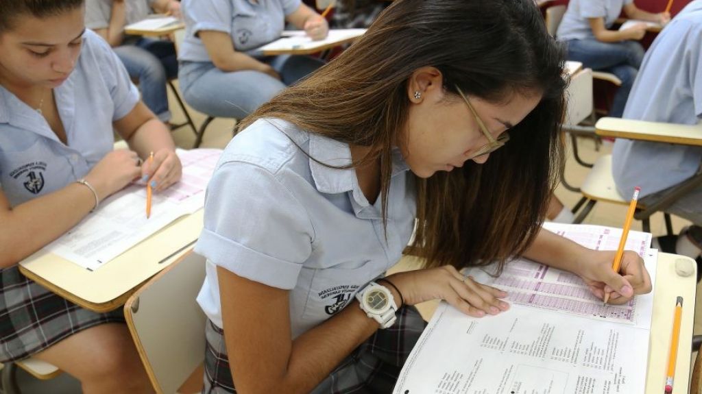  Estudiantes de escuelas p&uacute;blicas tomar&aacute;n libre de costo la prueba SAT 