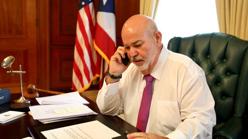  Senador federal Rick Scott dialoga con Presidente de la C&aacute;mara posible consulta admisi&oacute;n en el 2020 