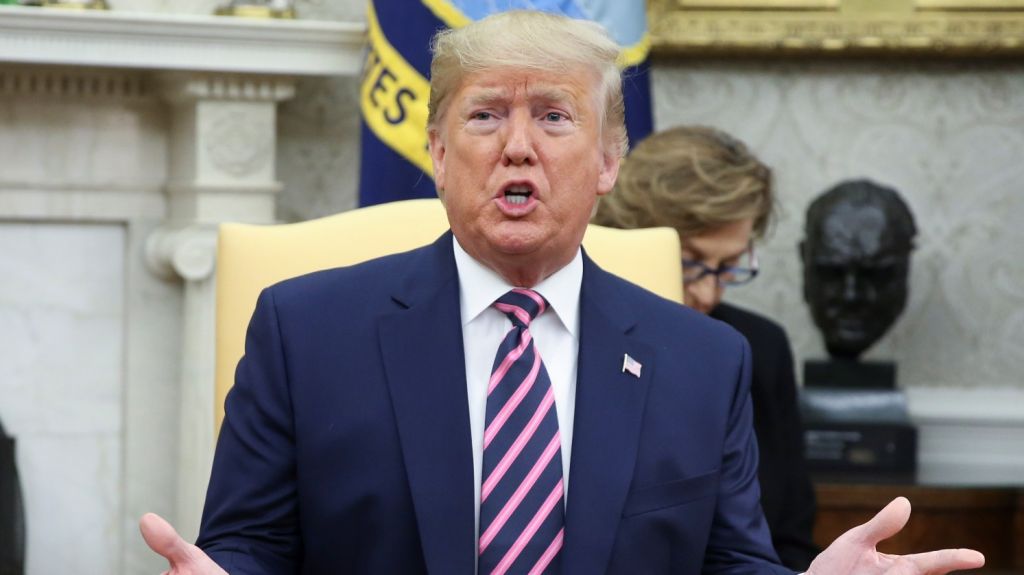  Comienza en San Diego campa&ntilde;a a favor del juicio pol&iacute;tico contra Trump 