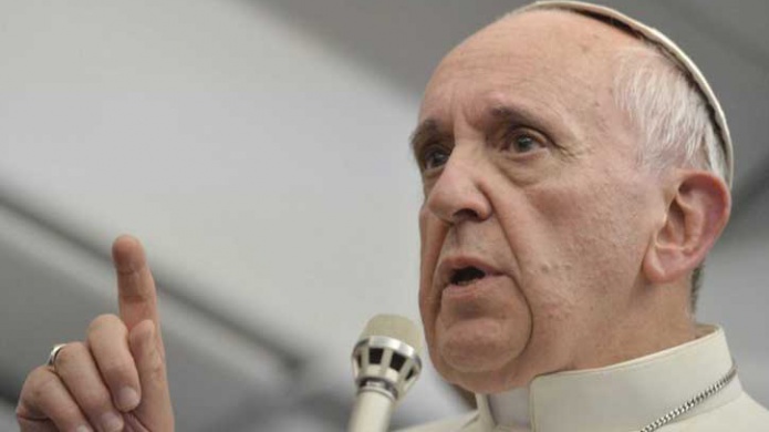 El papa Francisco denuncia el cobro de matrimonios y bautizos en las iglesias