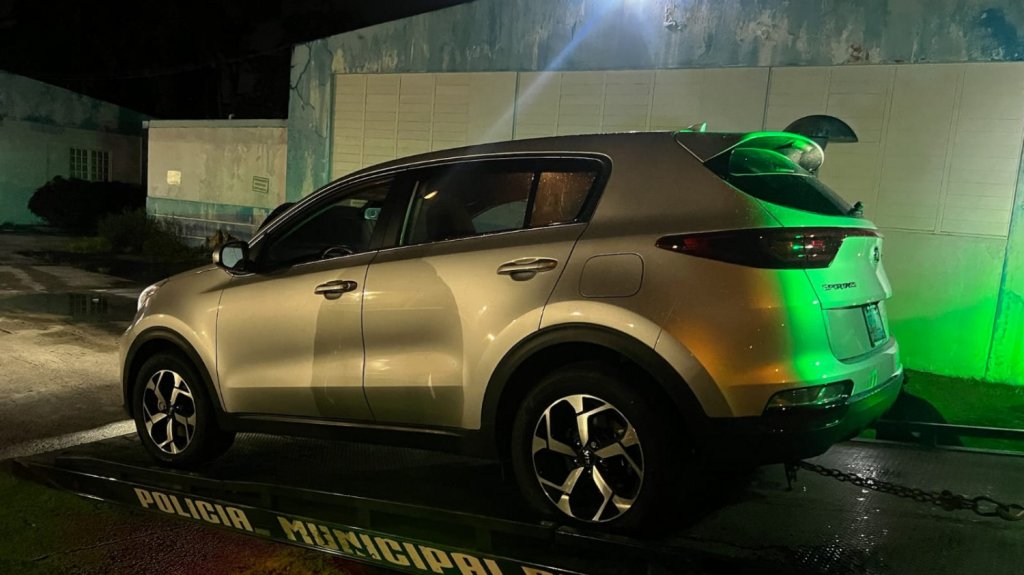  Municipales de San Juan recuperan dos carros reportados como hurtados en hechos separados 