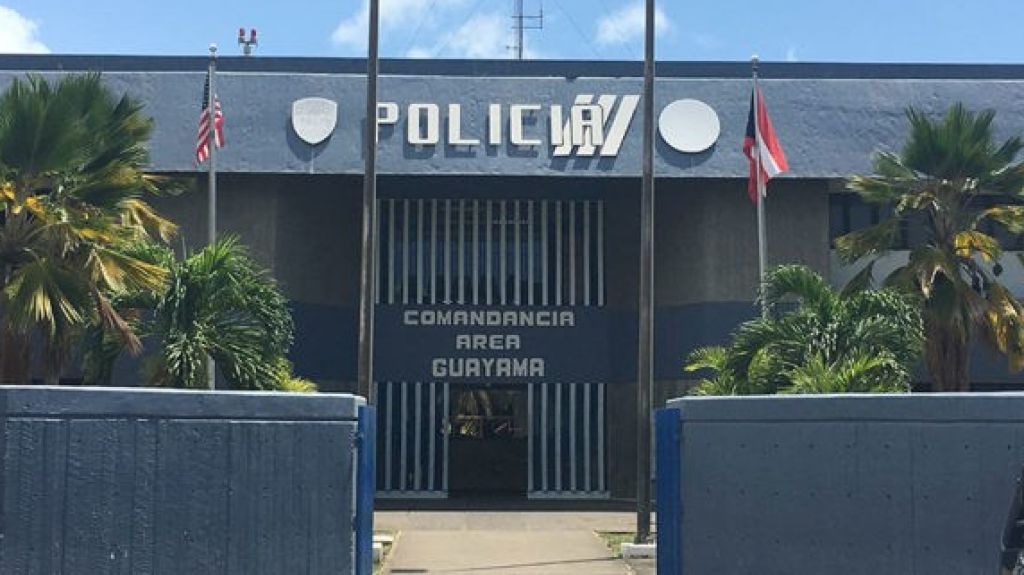  Roban m&aacute;s de 40 armas de fuego y 4 mil municiones de la comandancia en Guayama 