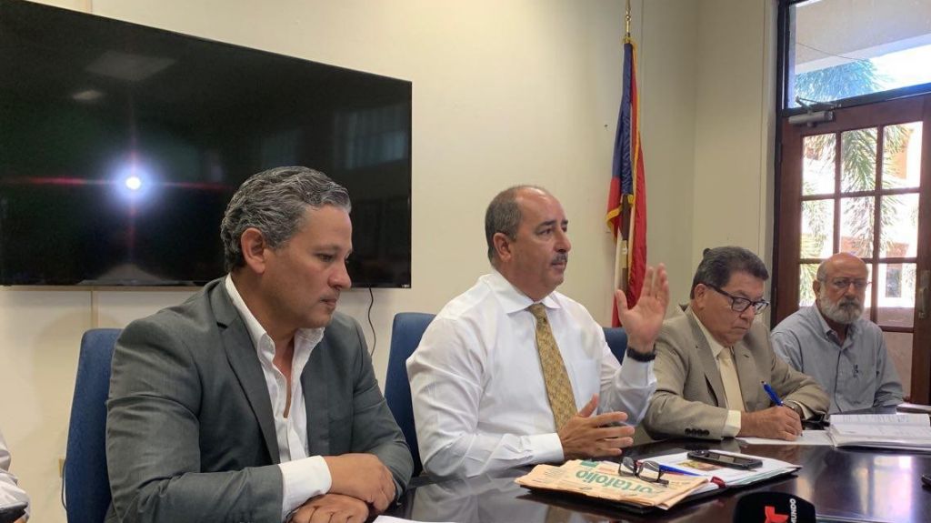  Secretario de Agricultura ampl&iacute;a veda permanente a pl&aacute;tanos y guineos de Colombia 