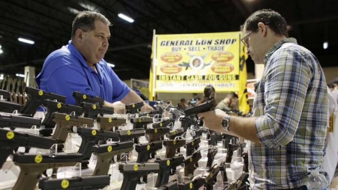 Feria de armas de Miami, un arsenal para armarse hasta los dientes