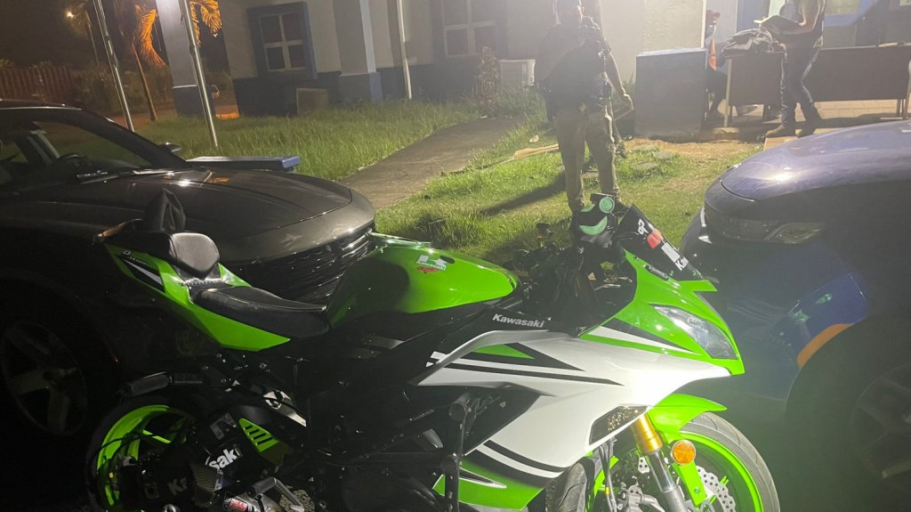  Arrestan a dos y ocupan motora y todo terreno durante la intervenci&oacute;n en Vega Baja 
