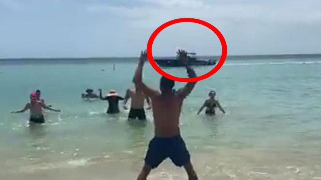  Video: Llegó la lancha de FURA, pero ellos solo hacían ejercicios en el agua 