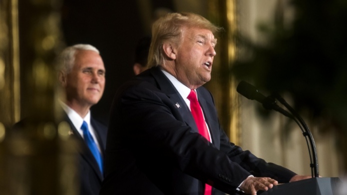 Trump insiste a senadores republicanos para lograr la derogaciÃ³n de Obamacare