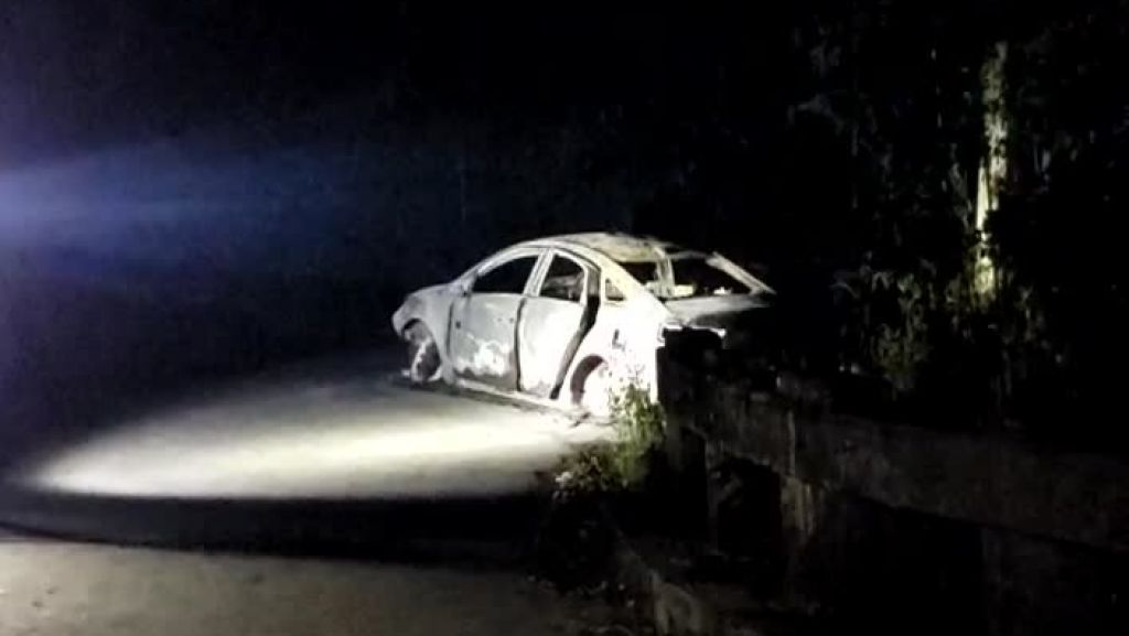  Video: Encuentran una persona quemada dentro de un veh&iacute;culo en Vega Baja 