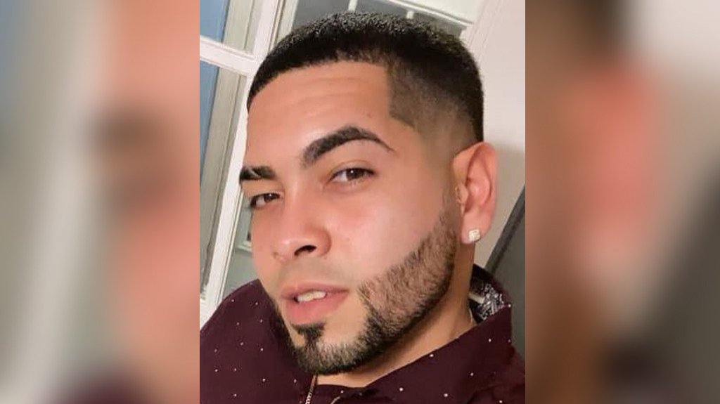  Buscan a sujeto acusado de asesinar a un hombre en gasolinera de Comerío 