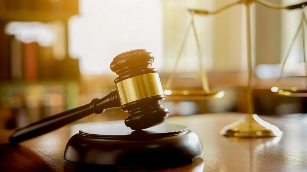  Imputan a mujer por violencia doméstica en Bayamón; secretario de Justicia se inhibe del caso 