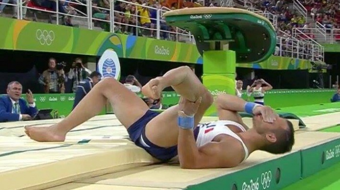 Espeluznante fractura de pierna a gimnasta francÃ©s en RÃ­o 2016