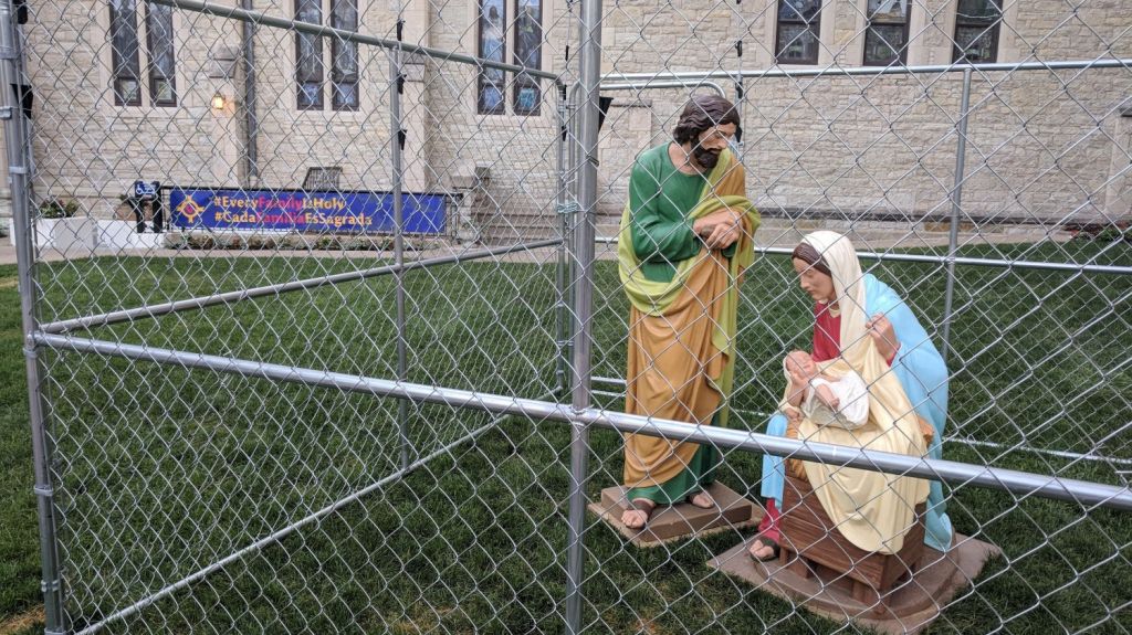  Vea video: Iglesia "detiene" al ni&ntilde;o Jes&uacute;s en protesta por pol&iacute;tica migratoria de Trump 