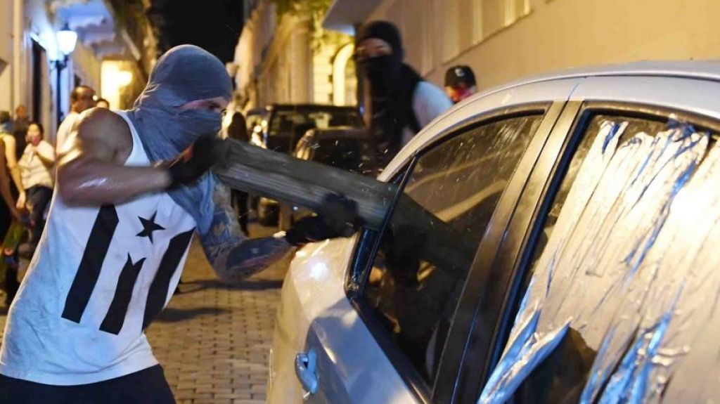  Decenas de querellas por da&ntilde;os y vandalismos anoche en Viejo San Juan 