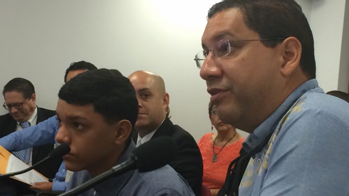 DramÃ¡tica declaraciÃ³n de estudiante diabÃ©tico en vista senatorial