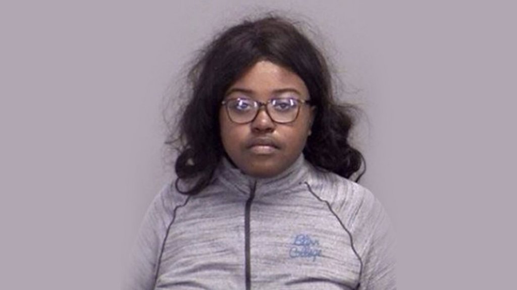  Condenan a 20 a&ntilde;os de prisi&oacute;n a una mujer que junto con su novio mat&oacute; a su hija de 2 a&ntilde;os y luego fingi&oacute; que estaba viva usando una mu&ntilde;eca 