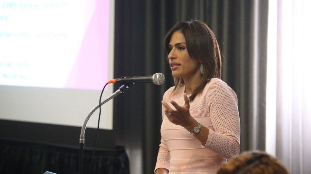  Procuradora de las Mujeres ofrece charla para combatir la violencia dom&eacute;stica en lugares de trabajo 