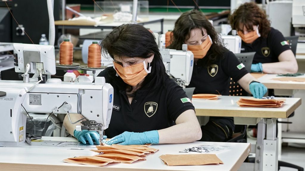  Lamborghini lanza la producción de mascarillas para colaborar en la lucha contra el coronavirus 