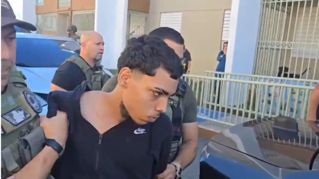  En video momento en que arrestan a &ldquo;La J&ldquo;, uno de los m&aacute;s buscados por la Polic&iacute;a en la zona de Ponce 