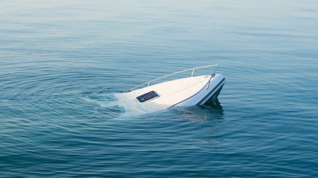  Muere madre que durante 4 d&iacute;as tom&oacute; su orina y dio leche materna a sus 2 hijos tras sobrevivir a naufragio 