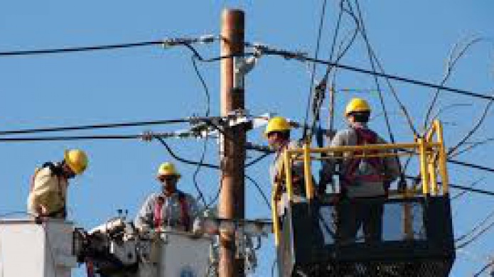 AEE ATIENDE AVERÃA EN SECTORES DE TRUJILLO ALTO Y SAN JUAN
