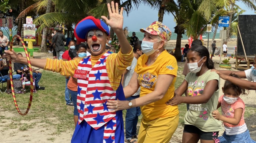  Exitoso el evento de recorte de cabello para el regreso a la escuela de los ni&ntilde;os de Lo&iacute;za 