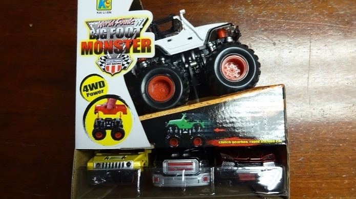 Federales incautan peligrosos juguetes y luces de Navidad