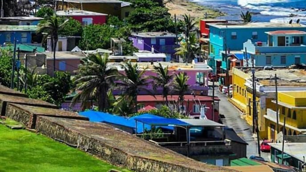  Turista &ldquo;baj&oacute;&rdquo; a la Perla y all&iacute; la dejaron sin celular 