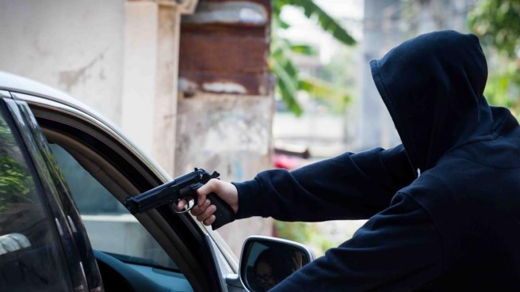  Individuo comete carjacking en Aguas Buenas 