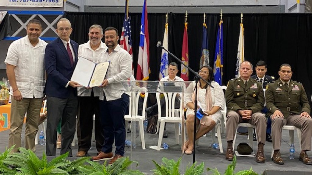  Reconocen el centenario de la Reserva del Ejército en la isla durante el Día del Veterano 