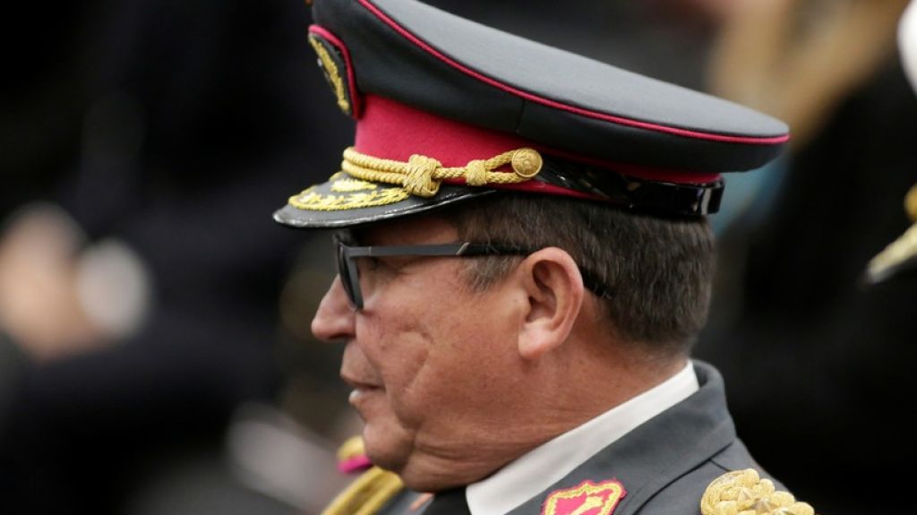  VIDEO: El comandante en jefe de las Fuerzas Armadas de Bolivia sugiere a Evo Morales presentar su renuncia 