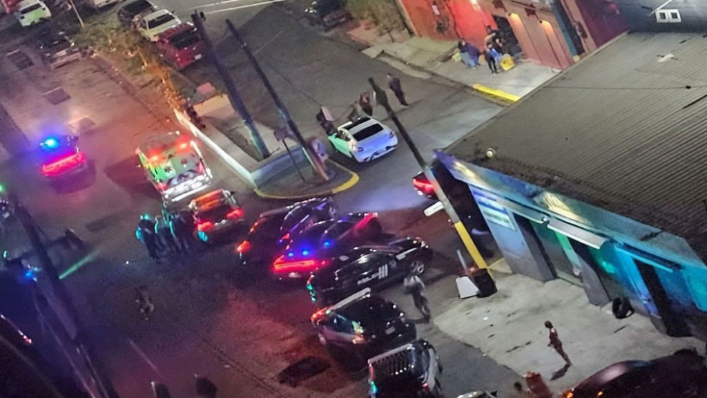  Se forma tiroteo durante el &ldquo;jangueo&rdquo; en la Calle Cerra de Santurce y un hombre termina muerto en un estacionamiento 