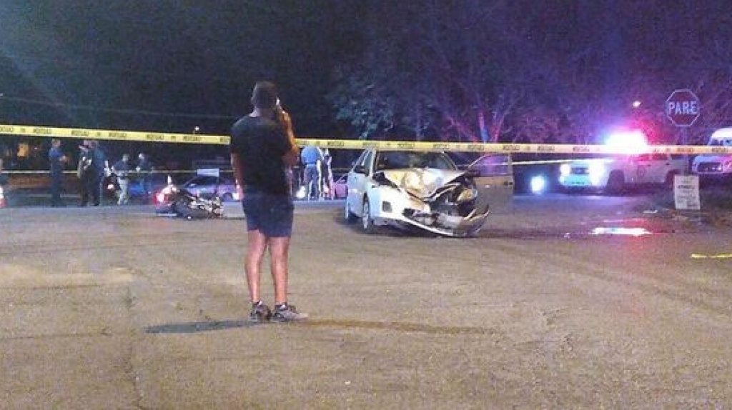 Grave conductor de motora impactado por un auto en Lajas 