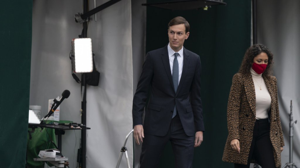  Trump indulta al padre de Kushner y a varios excolaboradores 